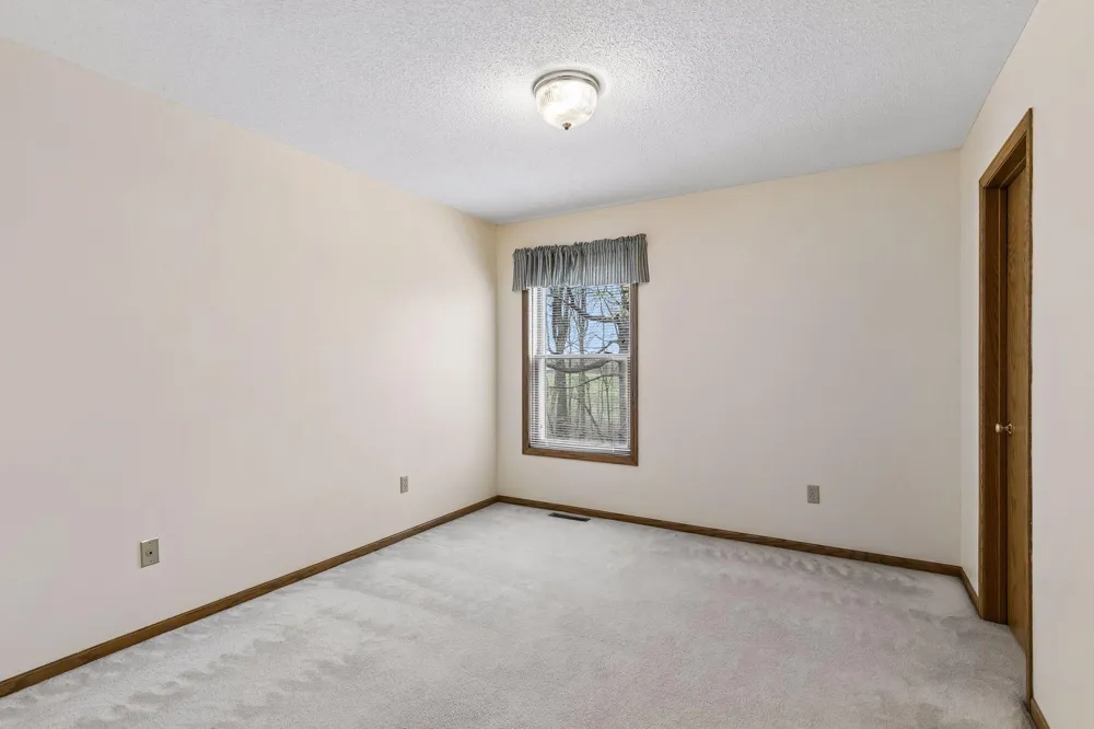 1745 1st Avenue SE New Prague, MN 56071