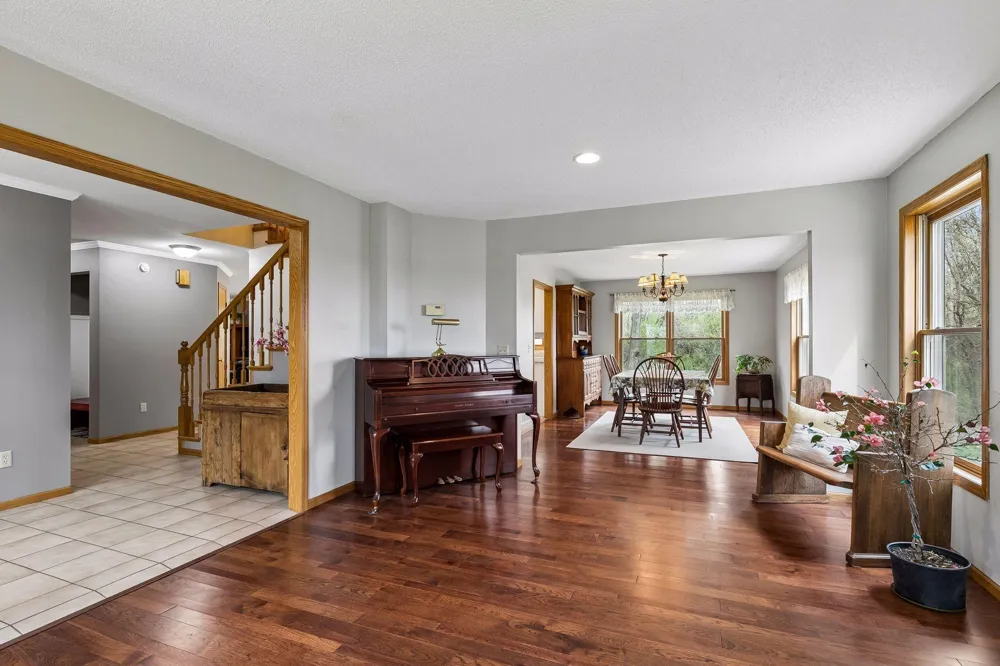1745 1st Avenue SE New Prague, MN 56071