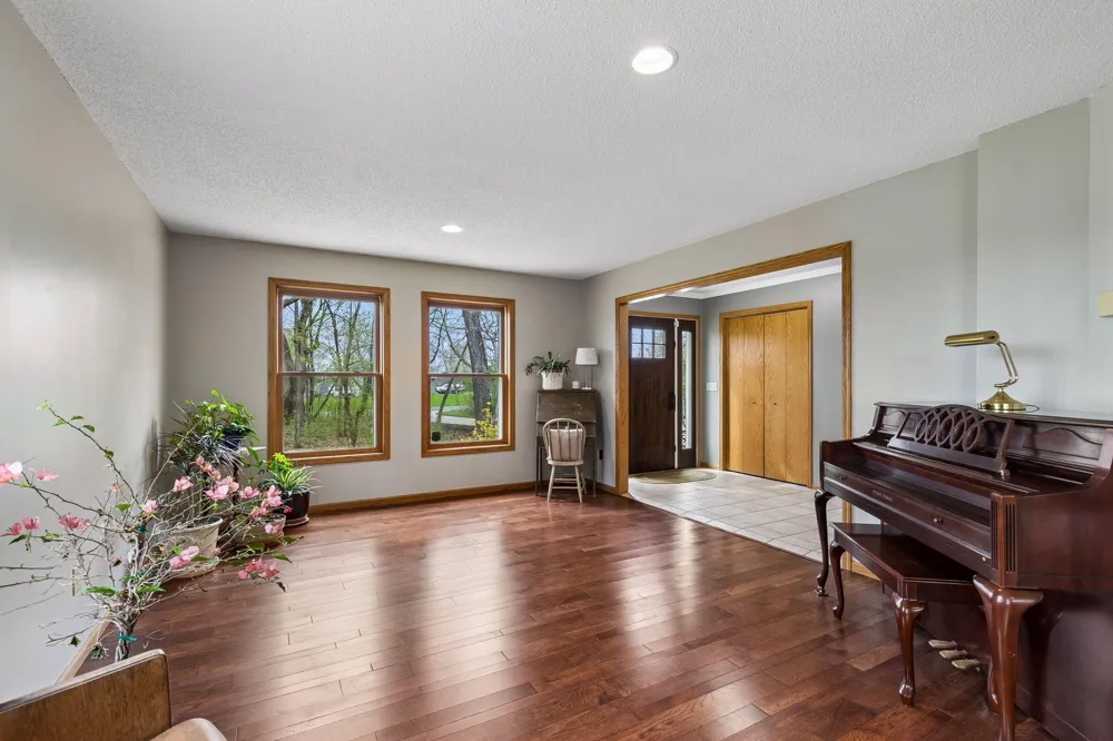 1745 1st Avenue SE New Prague, MN 56071