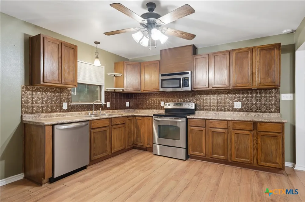 303 Milam Street Rogers, TX 76569