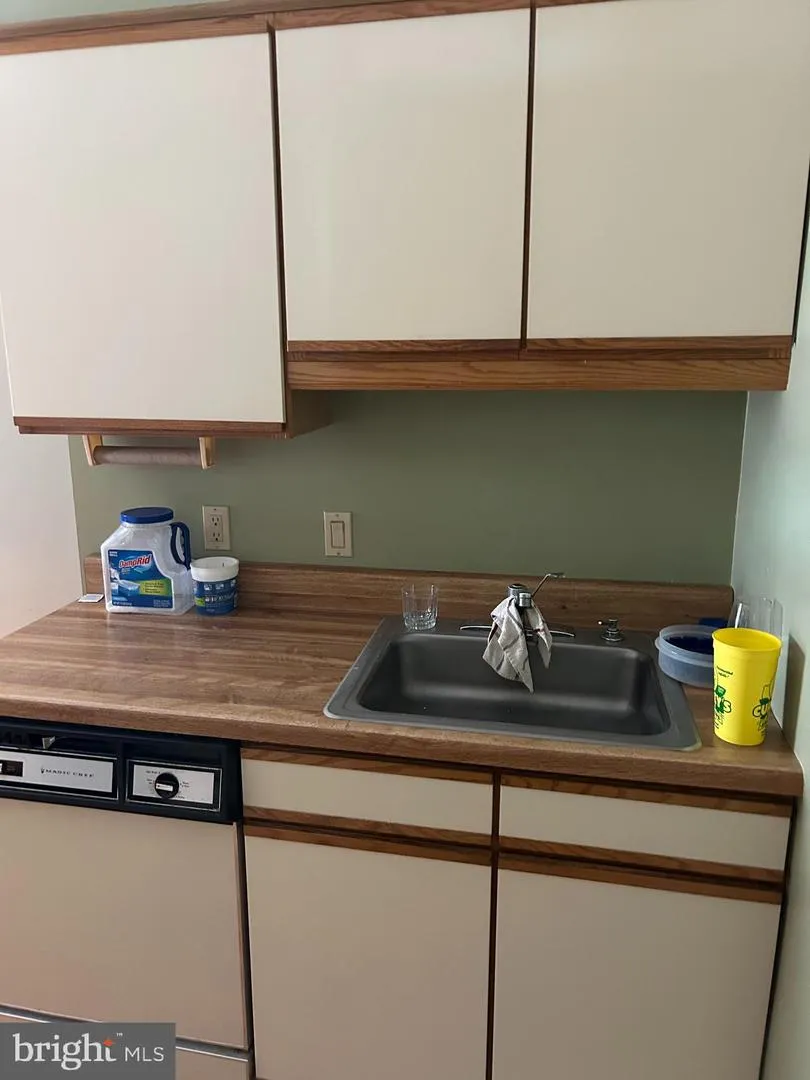 210 E. HAND AVENUE Wildwood, NJ 08260