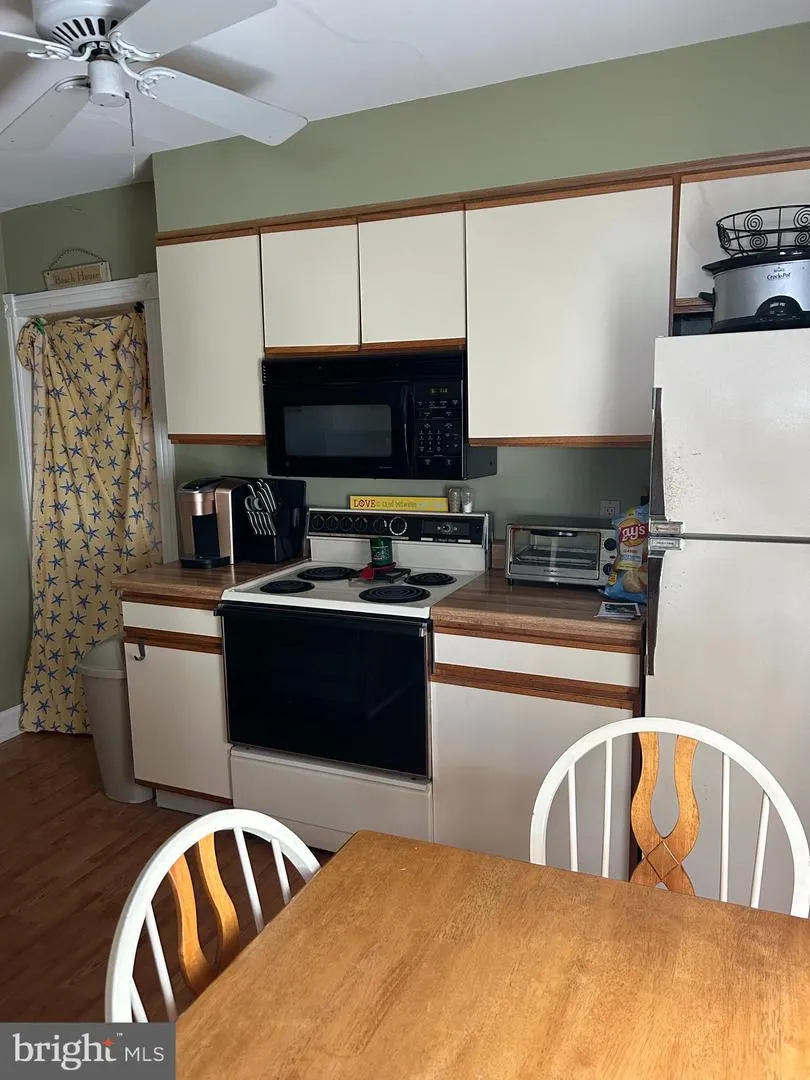 210 E. HAND AVENUE Wildwood, NJ 08260