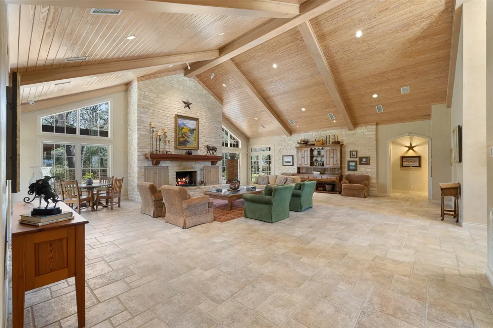 1580 County Road 377 Caldwell, TX 77836