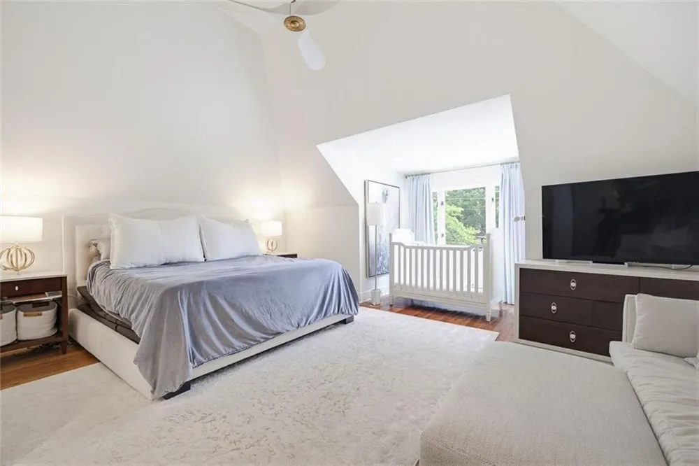 570 East Avenue NE Atlanta, GA 30312