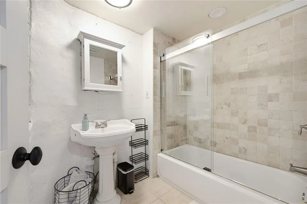 570 East Avenue NE Atlanta, GA 30312