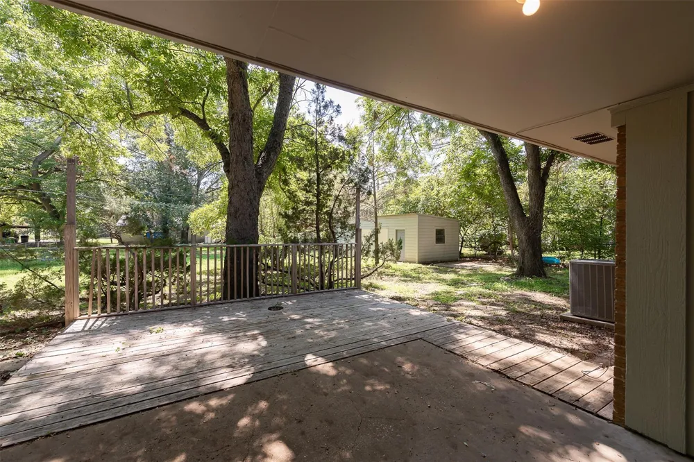 504 Redbud Street Caldwell, TX 77836