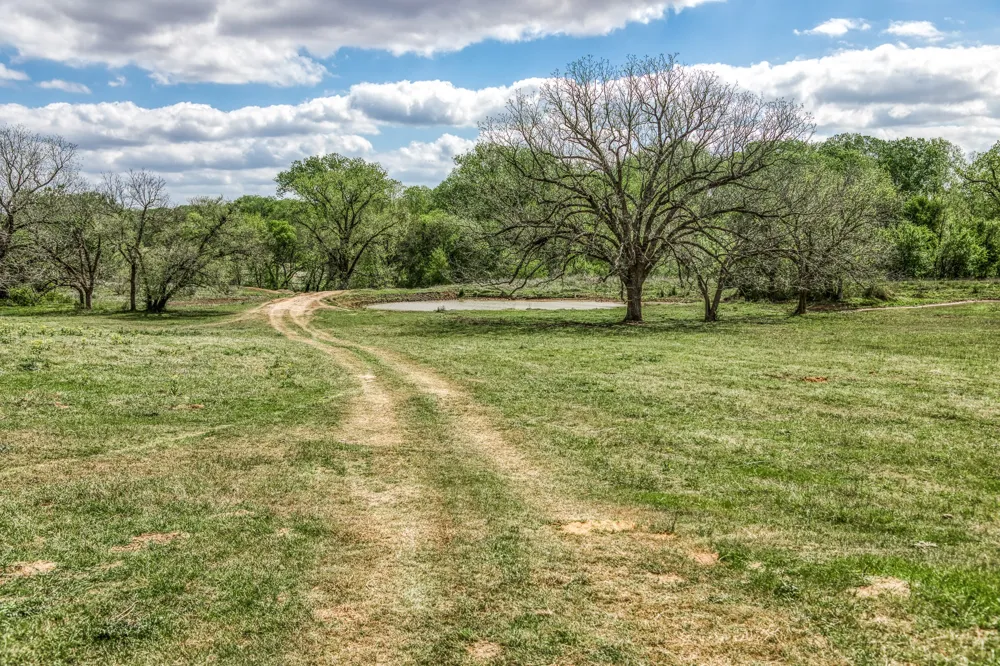 11320 County Road 343 Caldwell, TX 77836