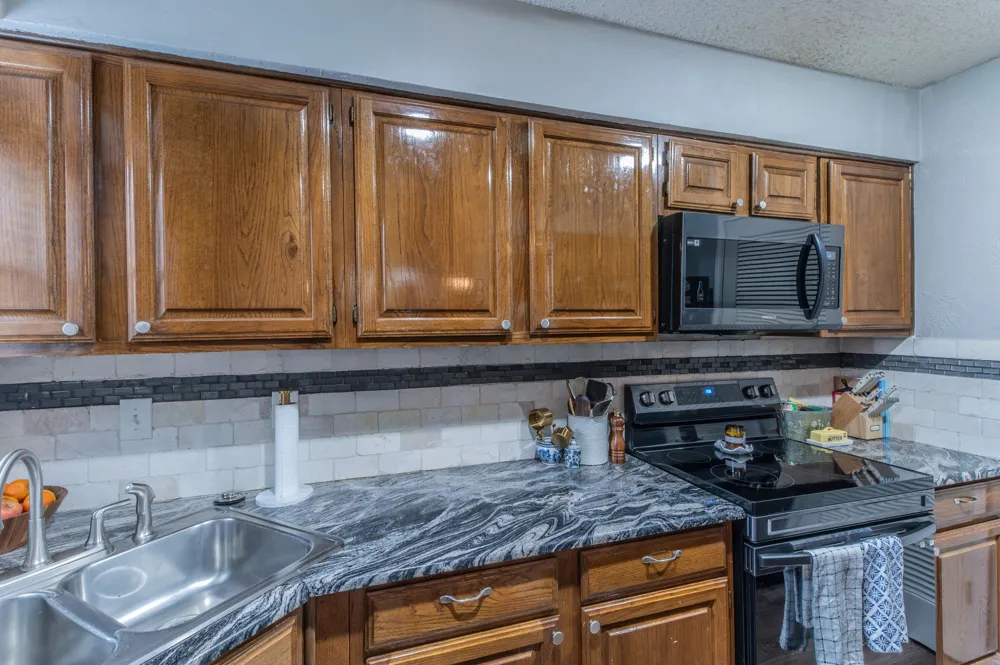 1901 Cloisters Drive #914 Arlington, TX 76011
