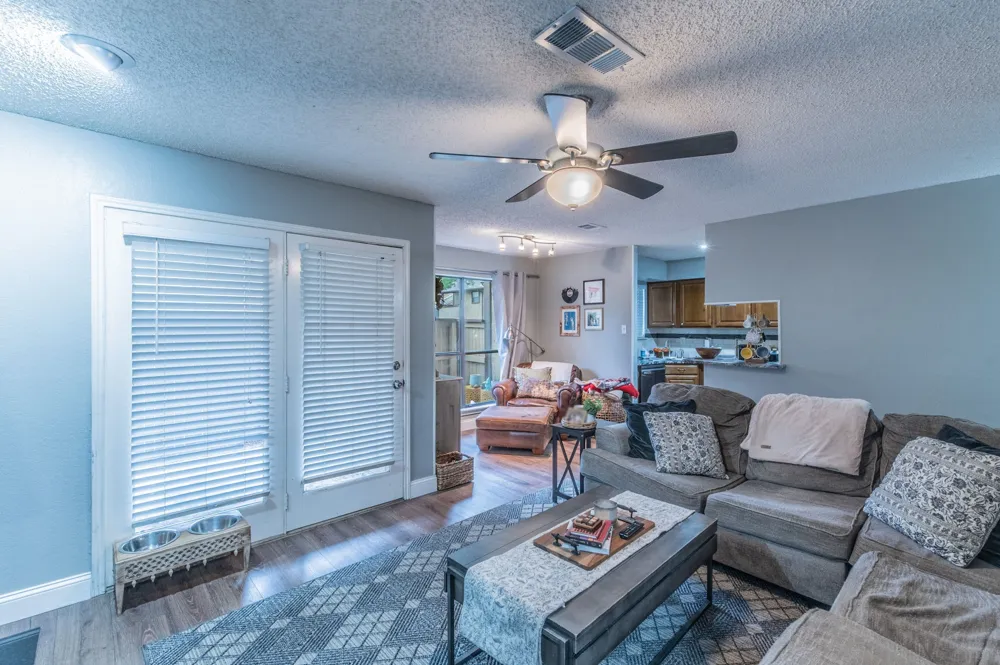 1901 Cloisters Drive #914 Arlington, TX 76011