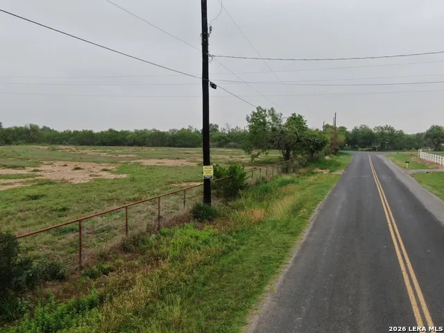00 Briggs Somerset, TX 78069