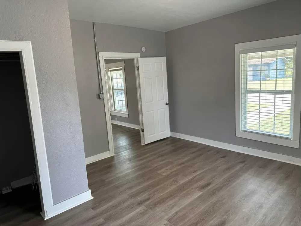 113 Middle Street Flatonia, TX 78941