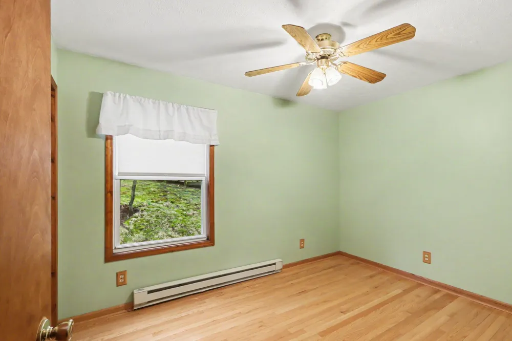 12015 Oakridge Road Plainwell, MI 49080