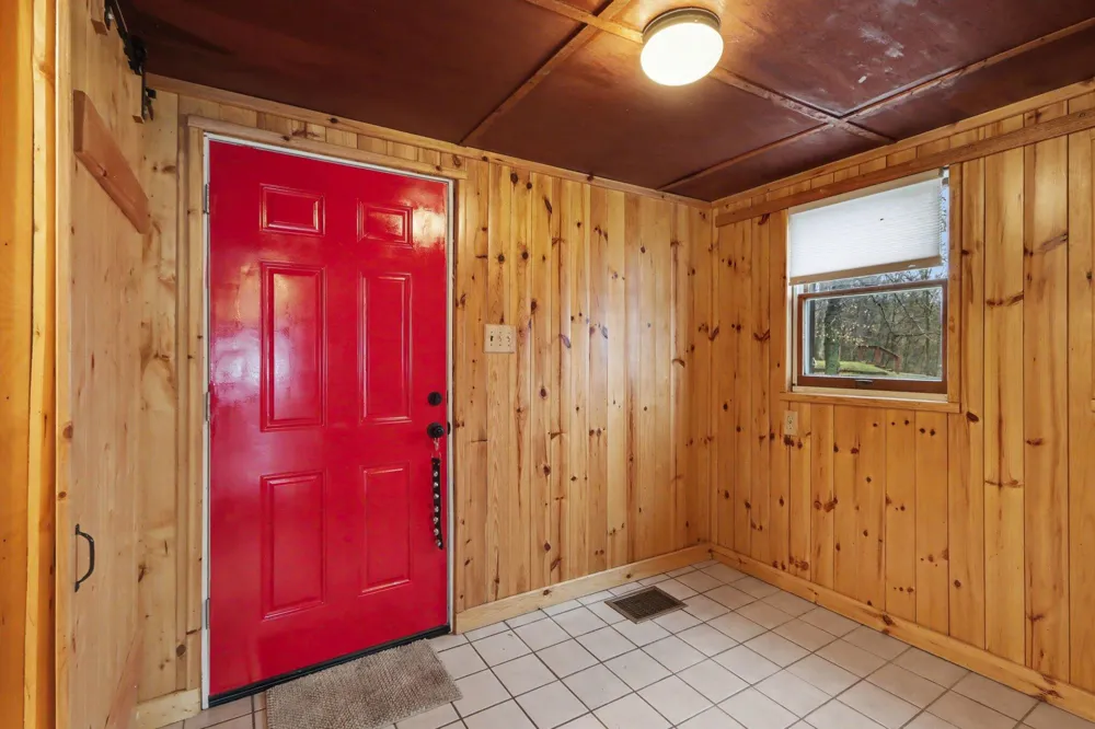 12015 Oakridge Road Plainwell, MI 49080