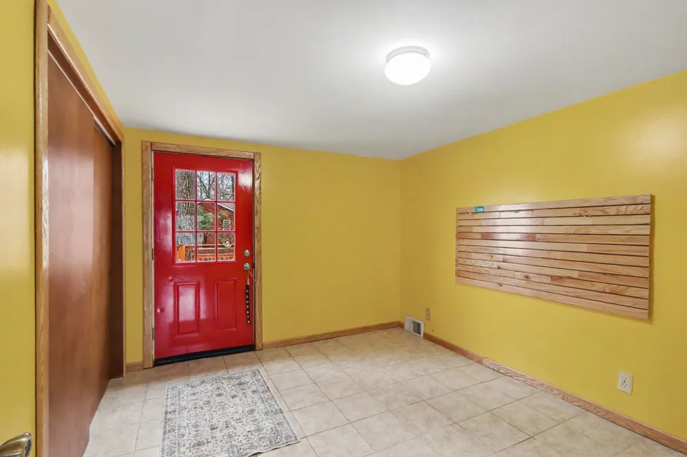 12015 Oakridge Road Plainwell, MI 49080