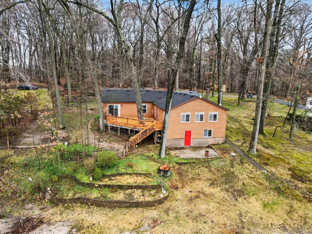 12015 Oakridge Road Plainwell, MI 49080