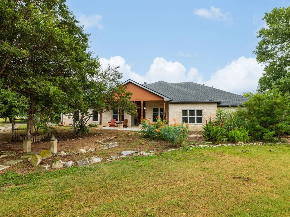 250 County Rd. 323 Bartlett, TX 76511