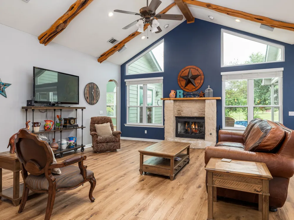250 County Rd. 323 Bartlett, TX 76511