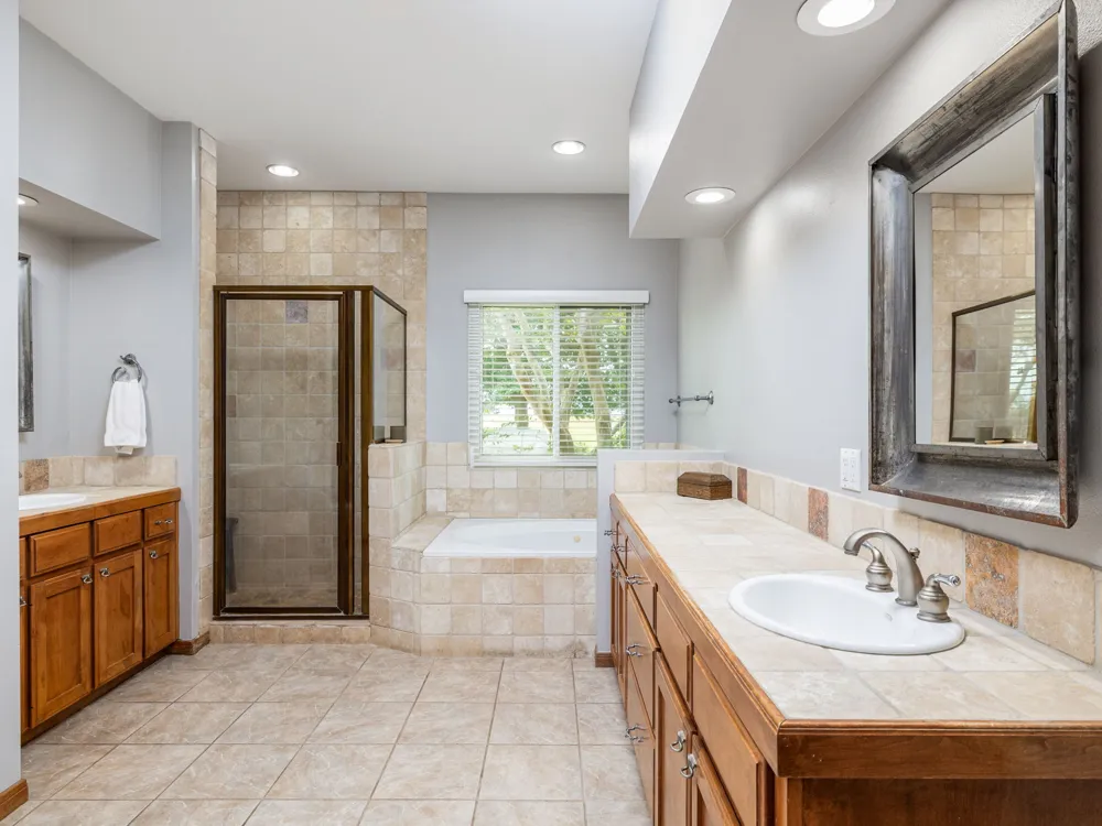 250 County Rd. 323 Bartlett, TX 76511