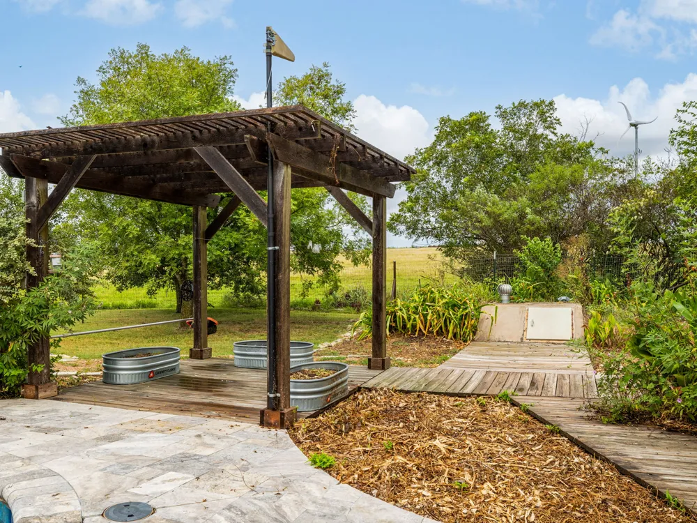 250 County Rd. 323 Bartlett, TX 76511