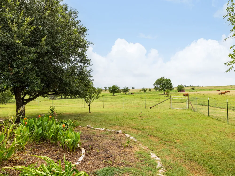 250 County Rd. 323 Bartlett, TX 76511