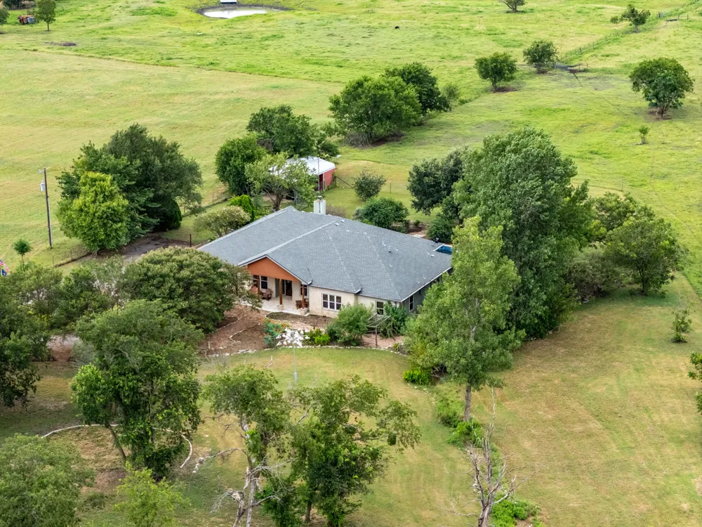 250 County Rd. 323 Bartlett, TX 76511