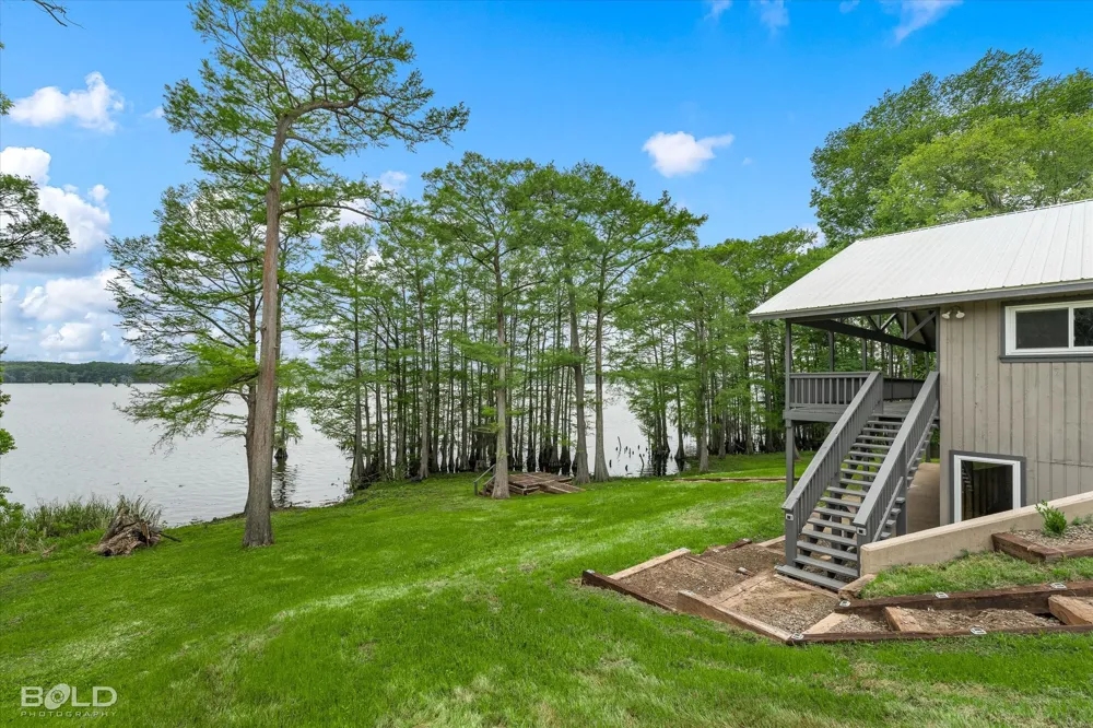 10945 Ferry Lake Road Oil City, LA 71061