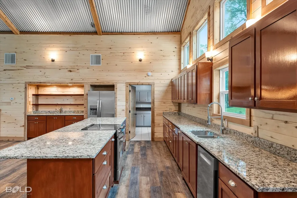 10945 Ferry Lake Road Oil City, LA 71061