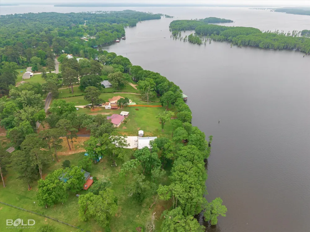 10945 Ferry Lake Road Oil City, LA 71061