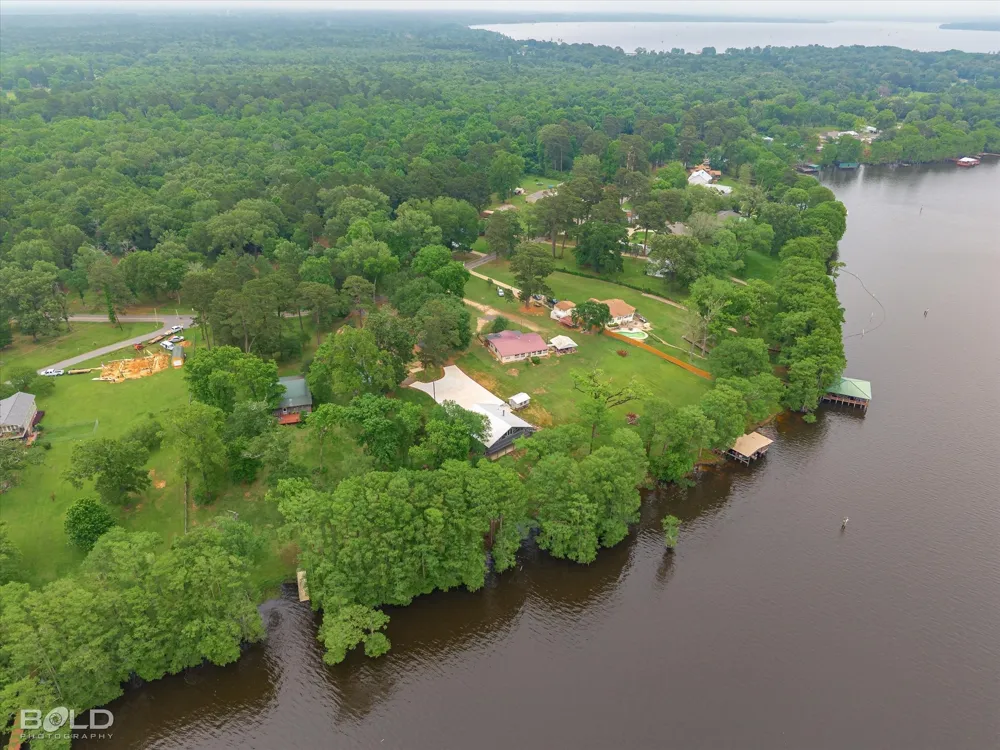 10945 Ferry Lake Road Oil City, LA 71061
