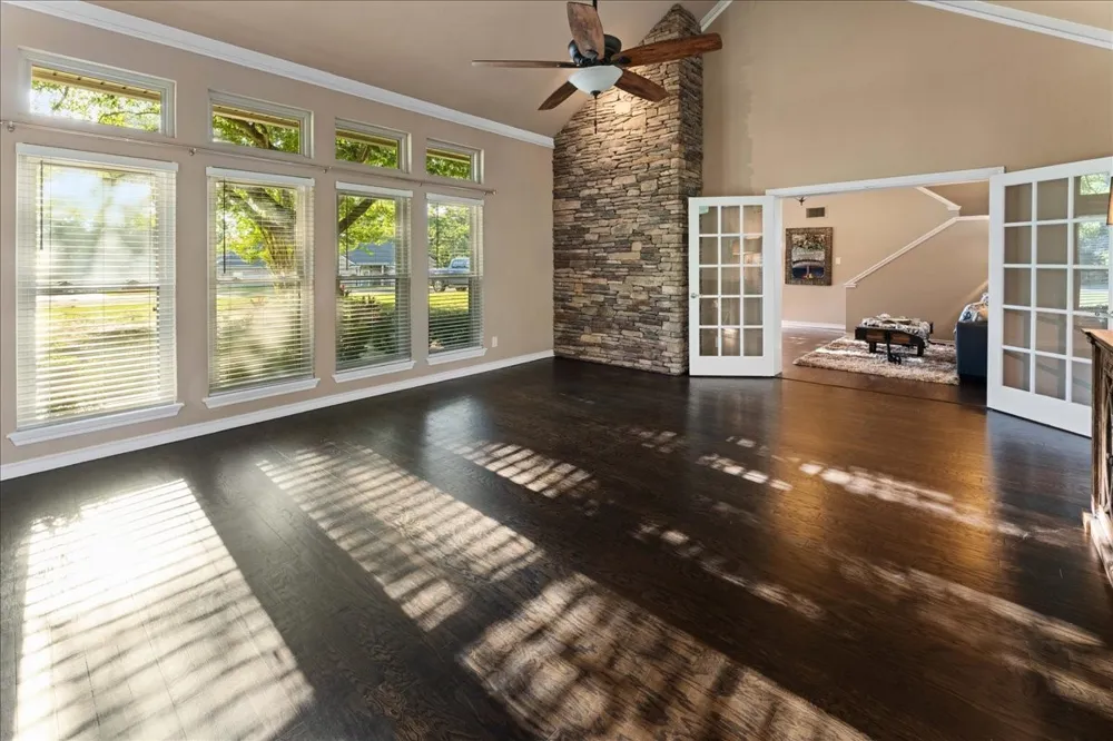 1408 E Lake Drive Gladewater, TX 75657
