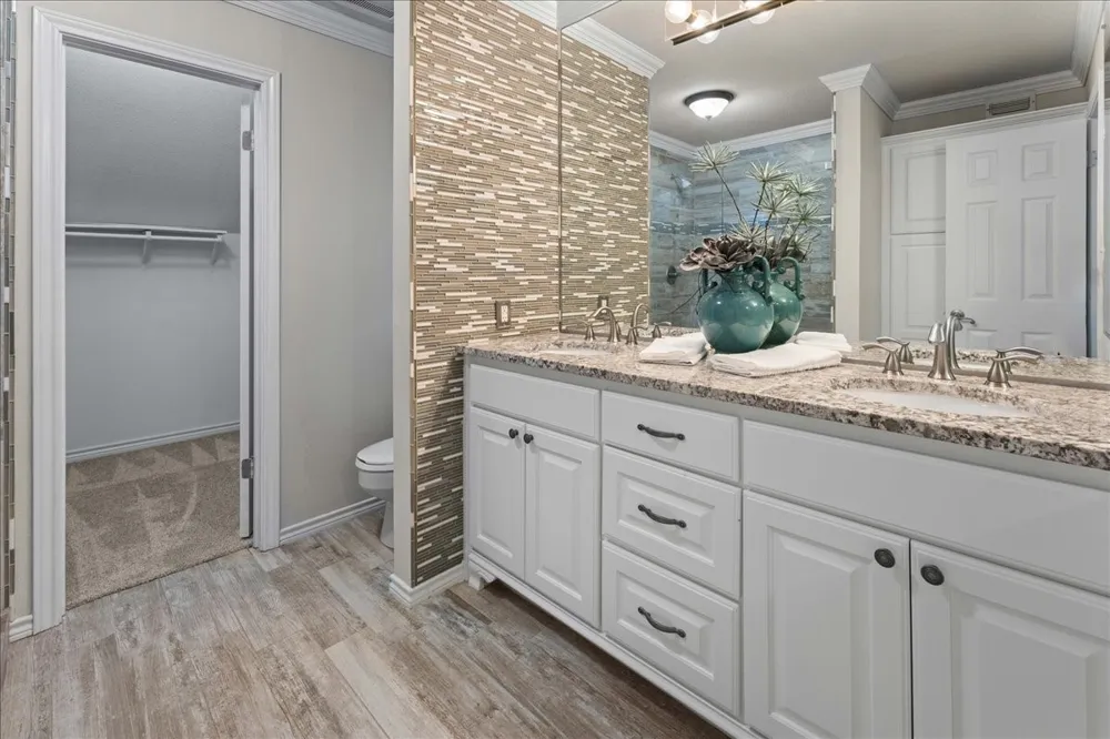 1408 E Lake Drive Gladewater, TX 75657