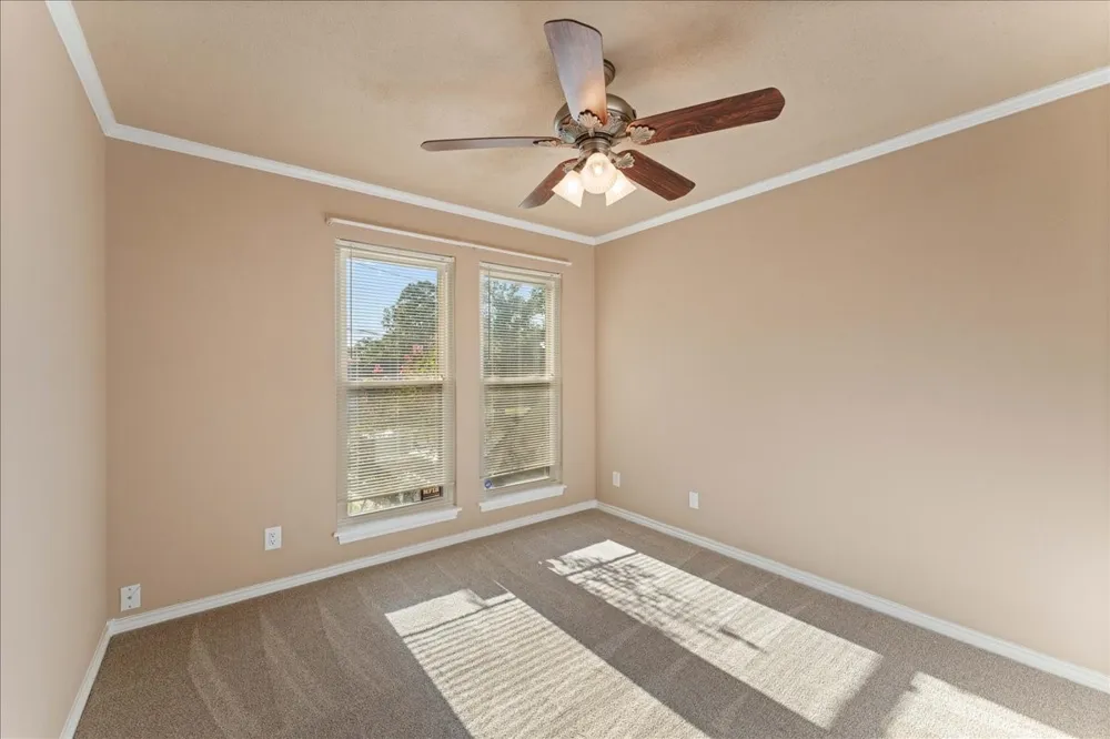 1408 E Lake Drive Gladewater, TX 75657