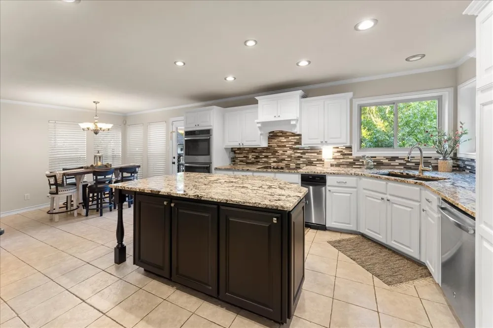 1408 E Lake Drive Gladewater, TX 75657