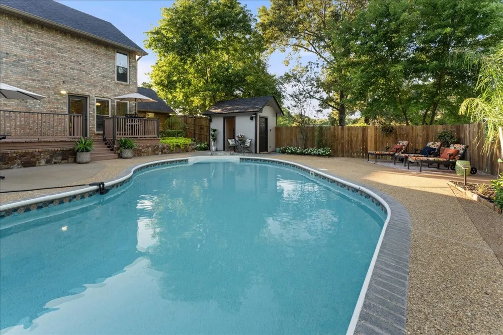 1408 E Lake Drive Gladewater, TX 75657