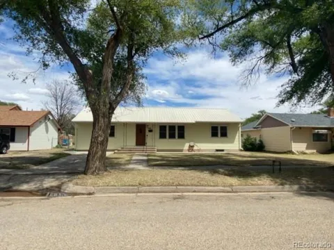426 Poplar Avenue