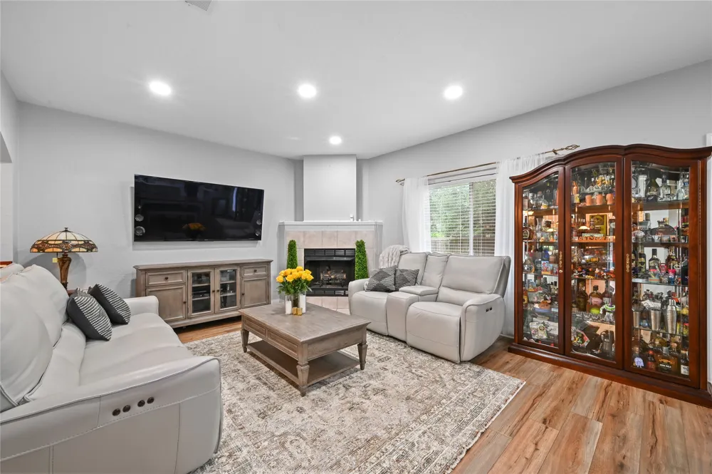 5604 Beachmont Court Austin, TX 78739