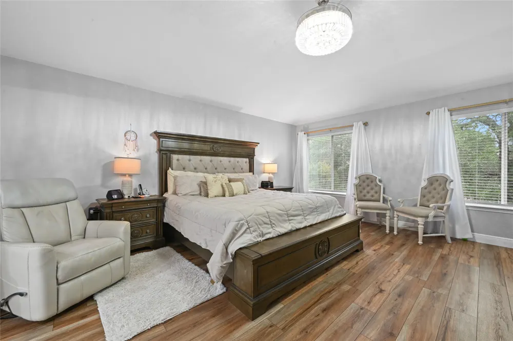 5604 Beachmont Court Austin, TX 78739