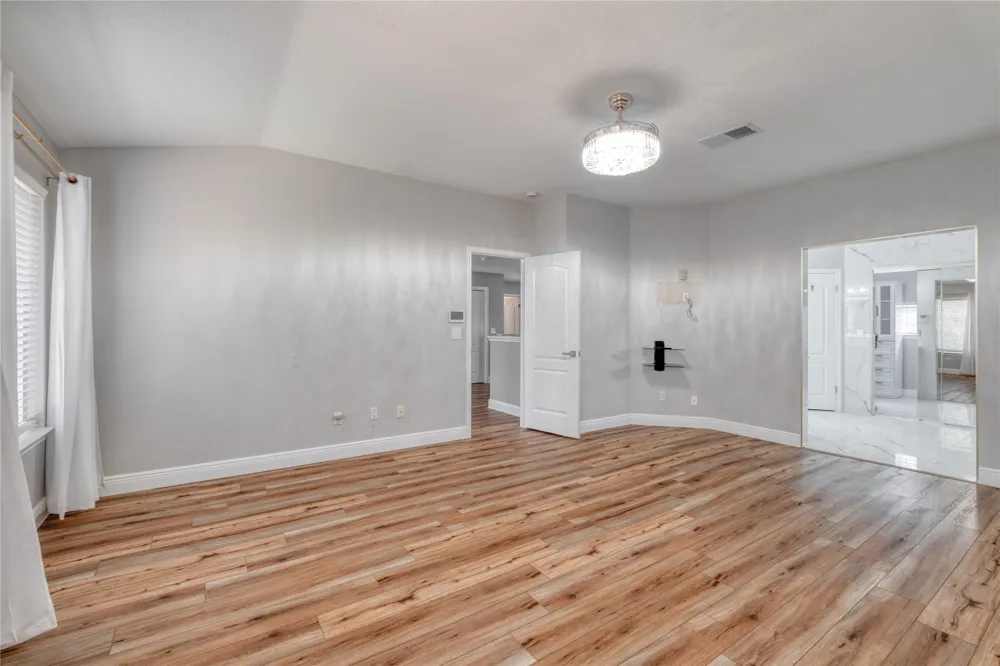 5604 Beachmont Court Austin, TX 78739