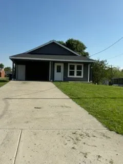 107 E Miller Whitewright, TX 75491
