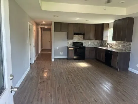 107 E Miller Whitewright, TX 75491