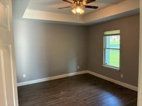 107 E Miller Whitewright, TX 75491