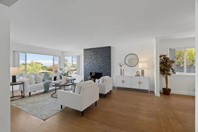 1857 Hunt Drive Burlingame, CA 94010