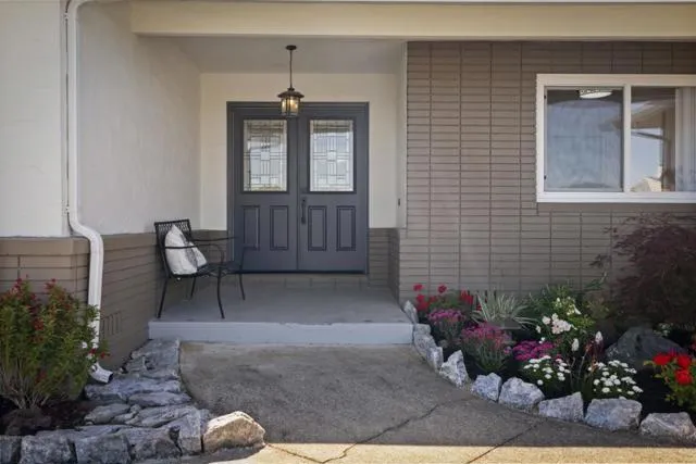1857 Hunt Drive Burlingame, CA 94010