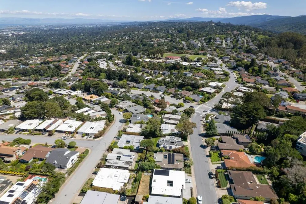1857 Hunt Drive Burlingame, CA 94010