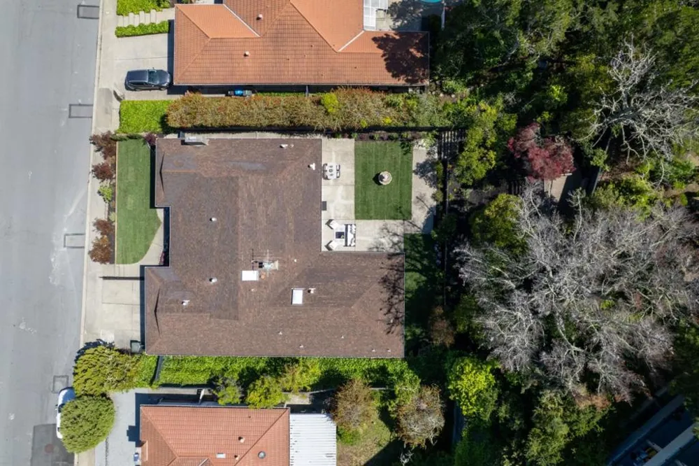 1857 Hunt Drive Burlingame, CA 94010