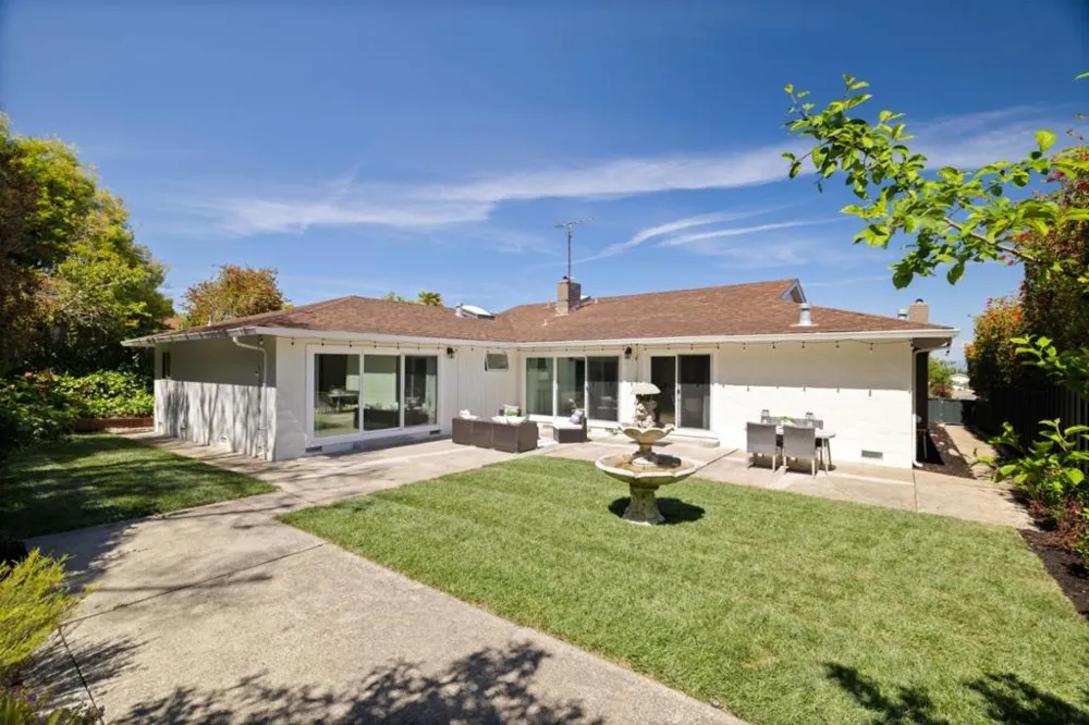 1857 Hunt Drive Burlingame, CA 94010