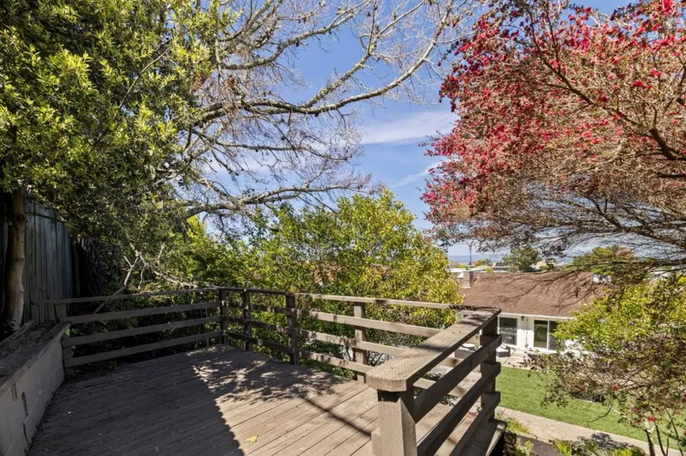 1857 Hunt Drive Burlingame, CA 94010