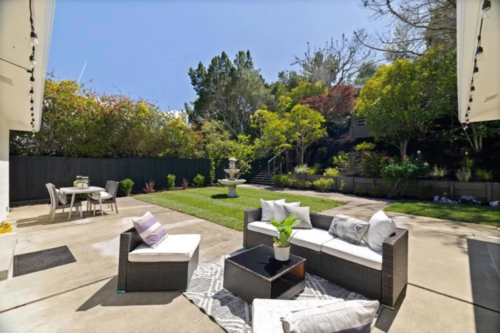 1857 Hunt Drive Burlingame, CA 94010