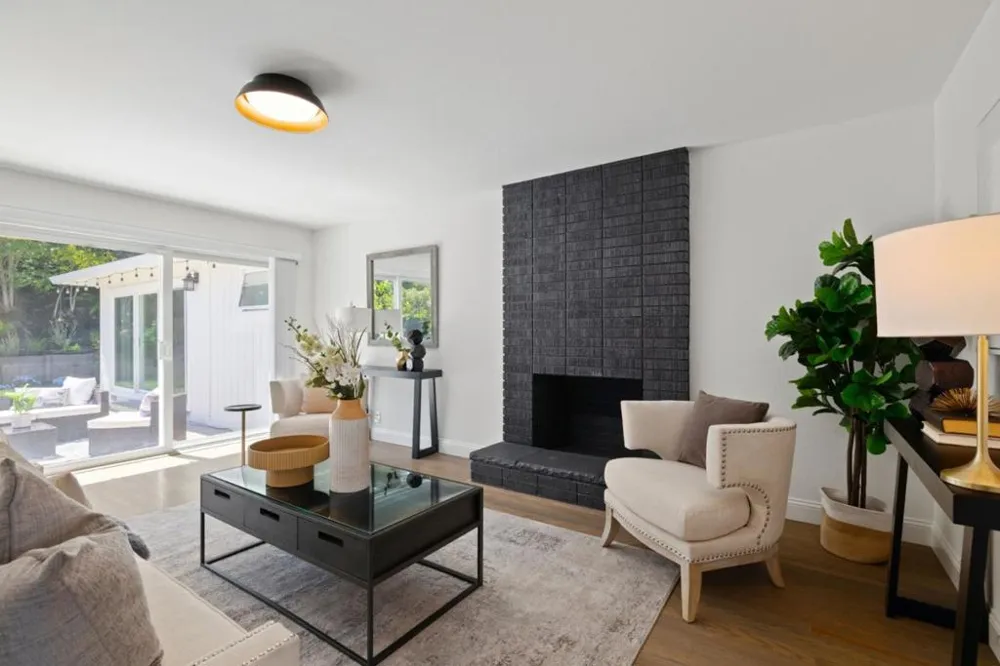 1857 Hunt Drive Burlingame, CA 94010