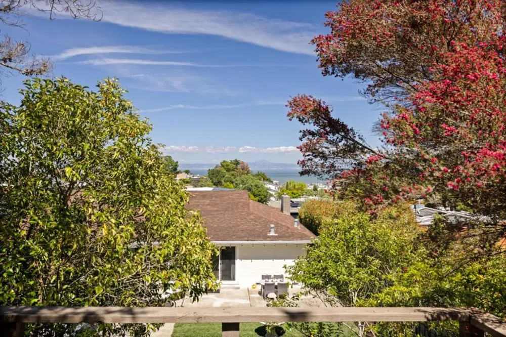 1857 Hunt Drive Burlingame, CA 94010